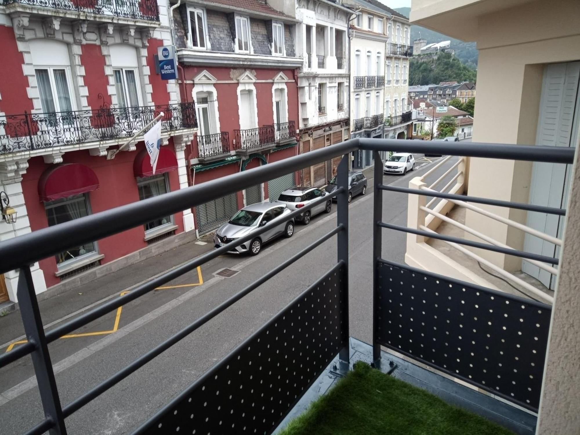 Agreable Studio Familial A Lourdes, Proche Gare Екстер'єр фото