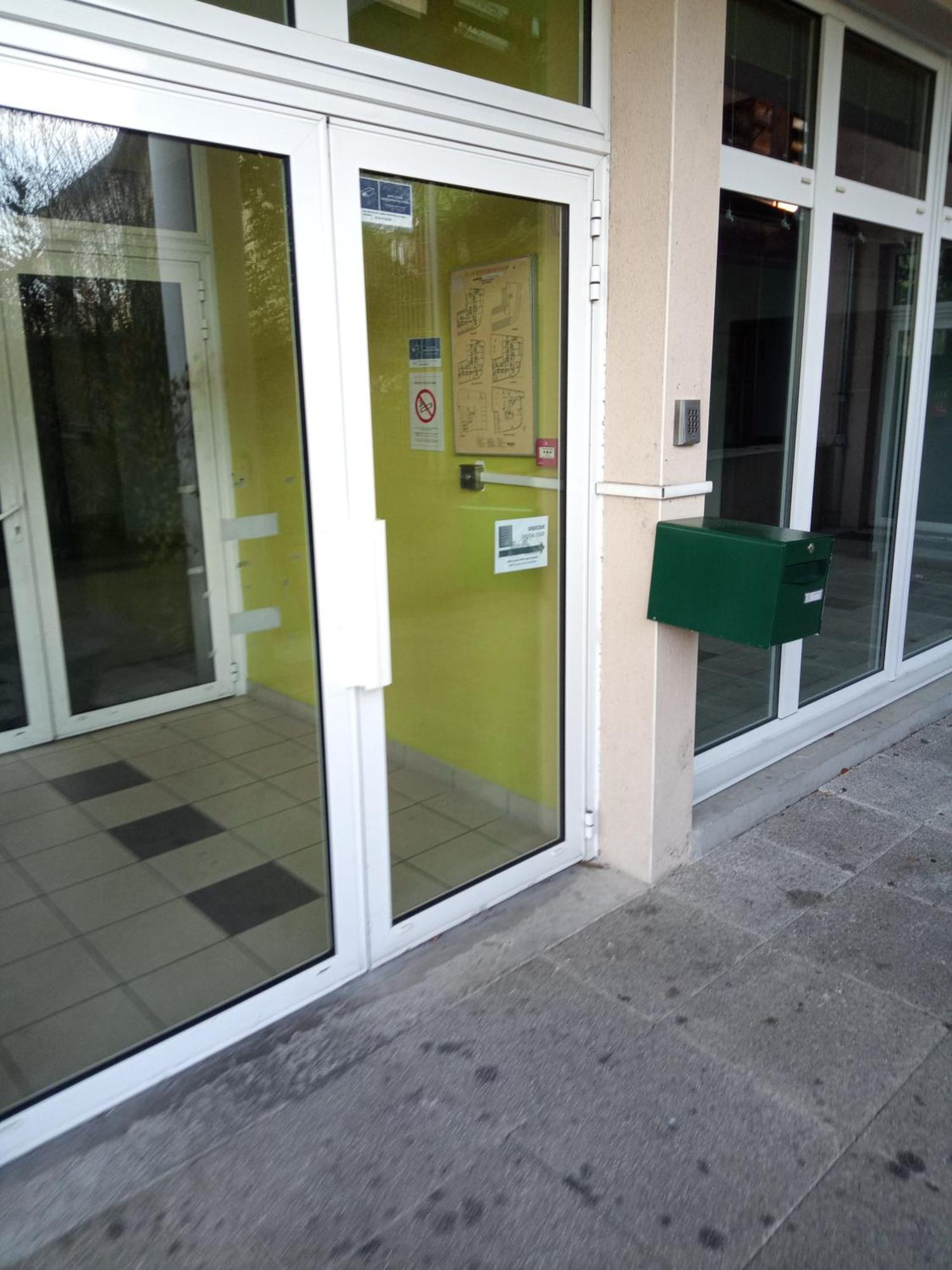 Agreable Studio Familial A Lourdes, Proche Gare Екстер'єр фото